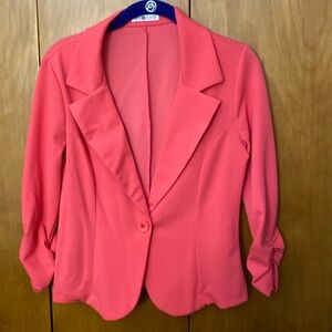 3/4 sleeve, ruched, casual blazer. Has stretch. Coral color. Size med.